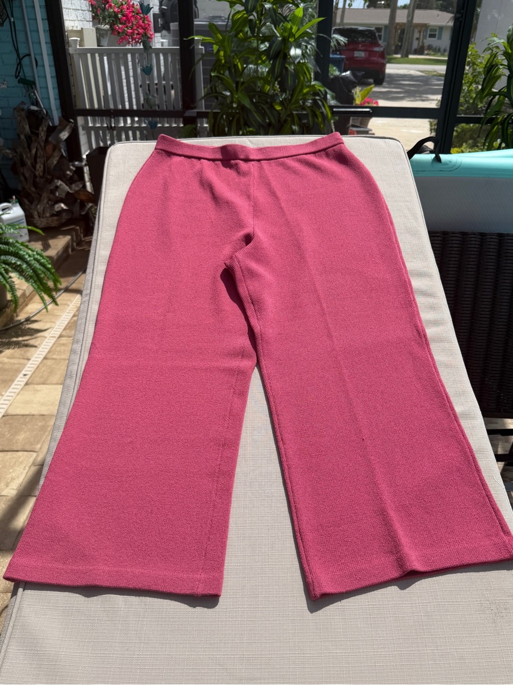 St. John Collection Rose Pink Cropped Wide-Leg Santana Knit Pants